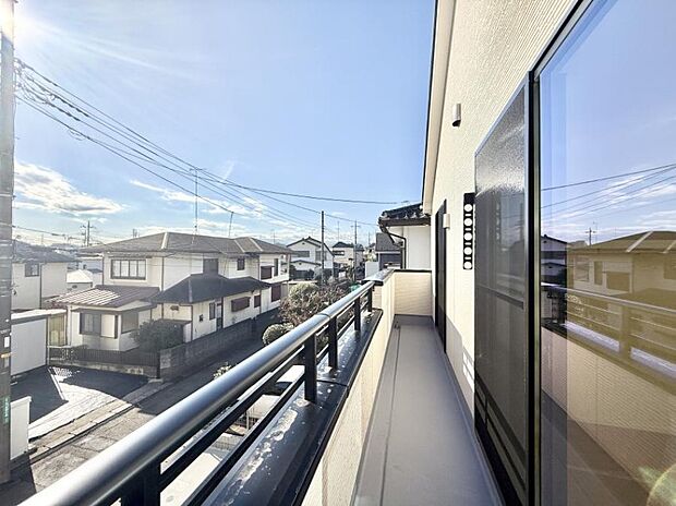 ■ 季節の移ろいを感じられる開放的な空間です