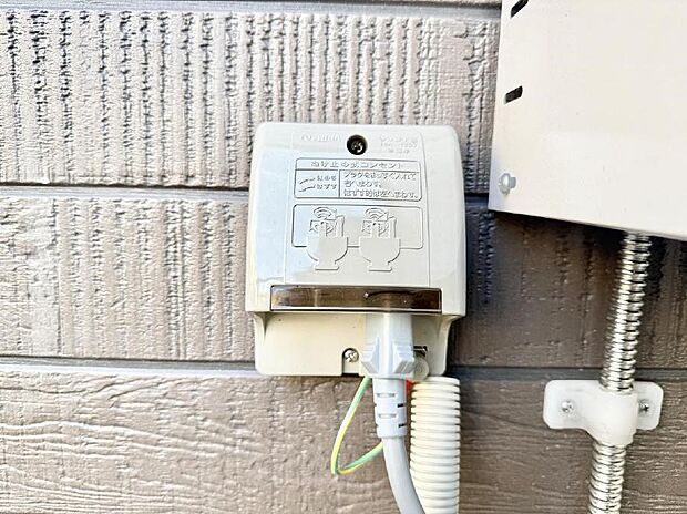 ■屋外に電源コンセントがあれば、高圧洗浄機で窓や外壁を掃除するなど便利です。