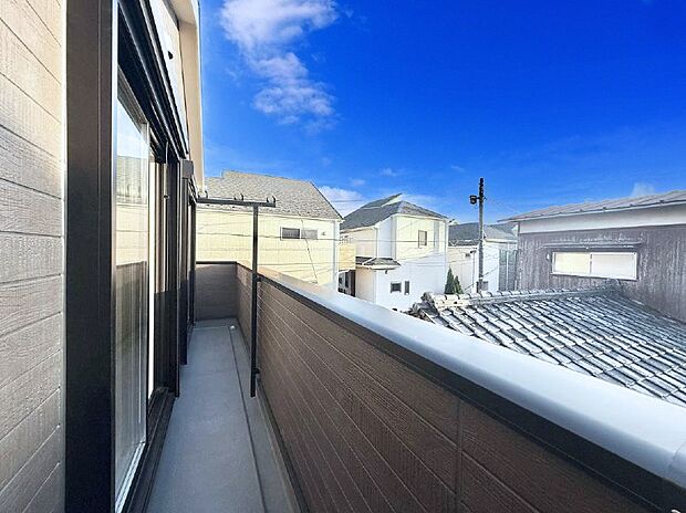 ■ 季節の移ろいを感じられる開放的な空間です