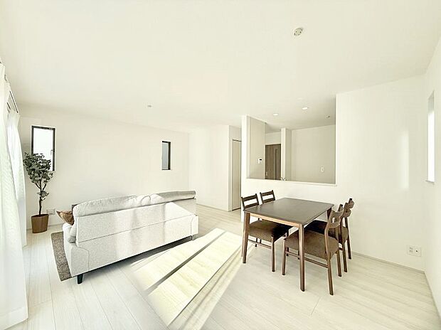 ■心落ち着く場所、ゆったり過ごせるリビング