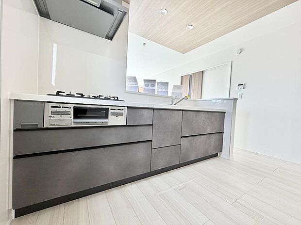 ■家族の絆を深める、温もりのあるキッチン