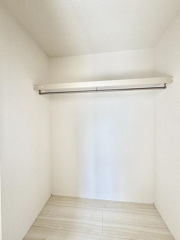 ■WIC付きで衣類も荷物もまとめて収納