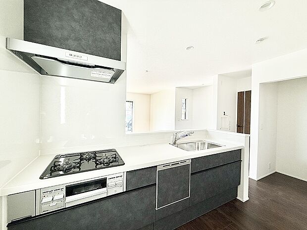 ■シンプルで美しく心地よい時間を生むキッチン空間