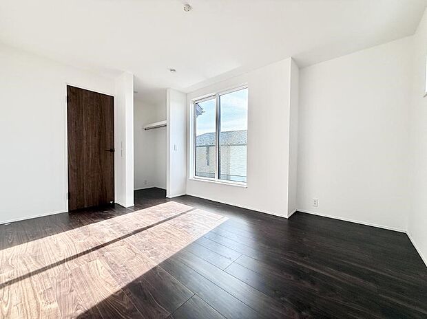 ■落ち着いた色合いのお部屋で穏やかな時間を楽しめます