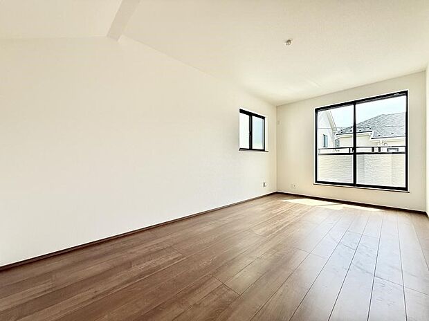 B号棟 ■落ち着いた色合いのお部屋で穏やかな時間を楽しめます