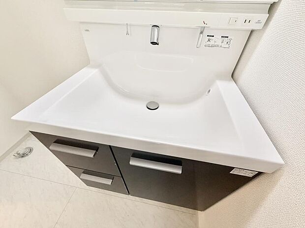 ■手洗いや顔を洗う時も快適に使える便利なシャワー