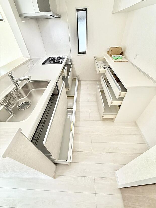 ■家族の絆を深める、温もりのあるキッチン