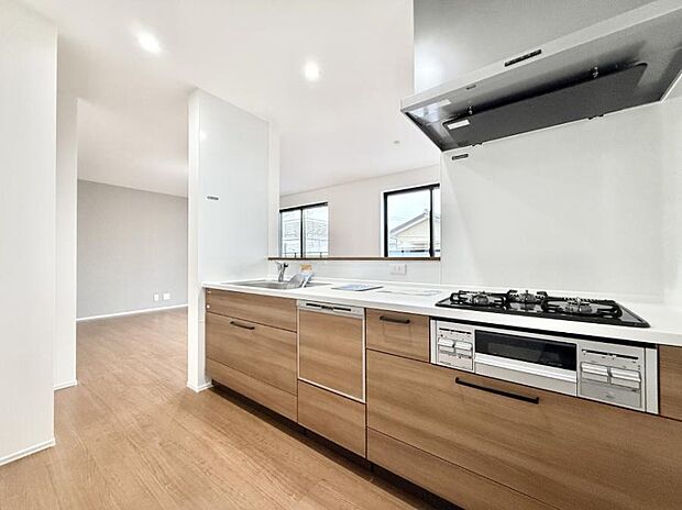 ■シンプルで機能的、毎日使いやすいキッチン