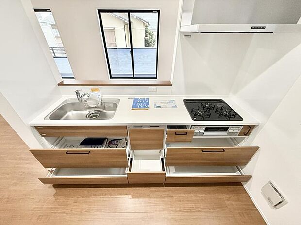 ■家族の絆を深める、温もりのあるキッチン