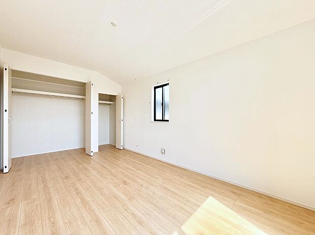 B号棟  ■落ち着いた色合いのお部屋で穏やかな時間を楽しめます