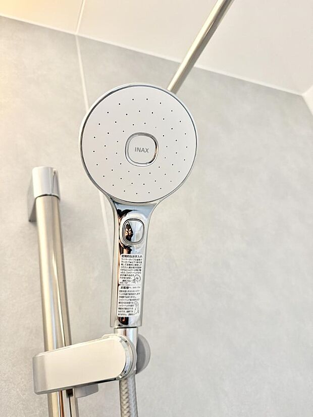 ■手元で簡単に止水できるため、水の無駄遣いを減らすことができます。