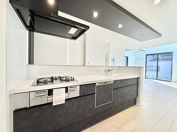 ■家族の絆を深める、温もりのあるキッチン