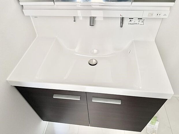 ■手洗いや顔を洗う時も快適に使える便利なシャワー