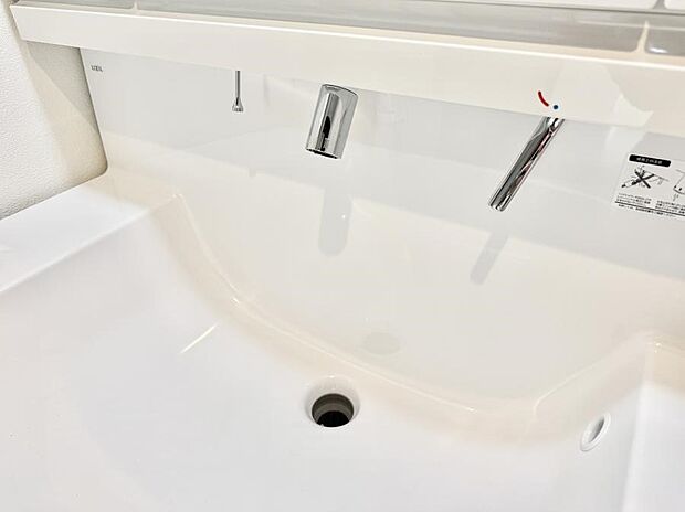 ■手洗いや顔を洗う時も快適に使える便利なシャワー