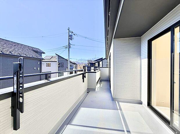 ■ 季節の移ろいを感じられる開放的な空間です