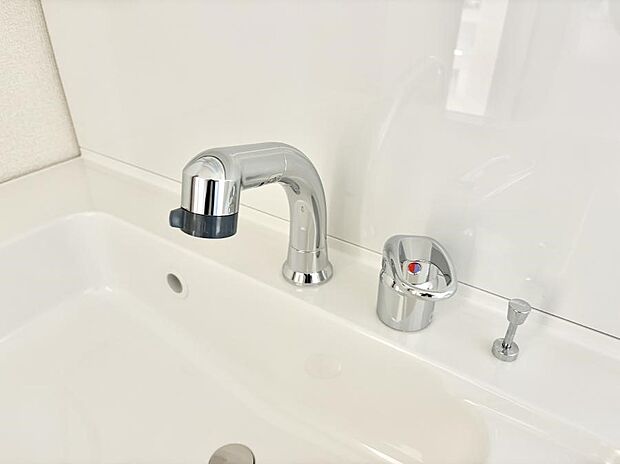 ■手洗いや顔を洗う時も快適に使える便利なシャワー