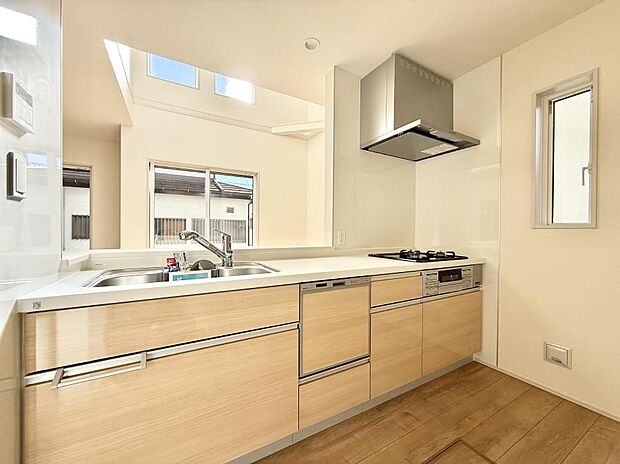 ■シンプルで機能的、毎日使いやすいキッチン