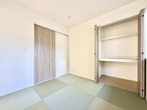 ■落ち着いた色合いのお部屋で穏やかな時間を楽しめます