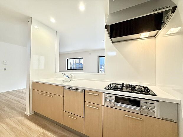 ■シンプルで機能的、毎日使いやすいキッチン