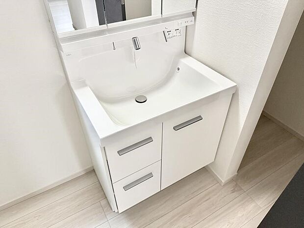 ■手洗いや顔を洗う時も快適に使える便利なシャワー