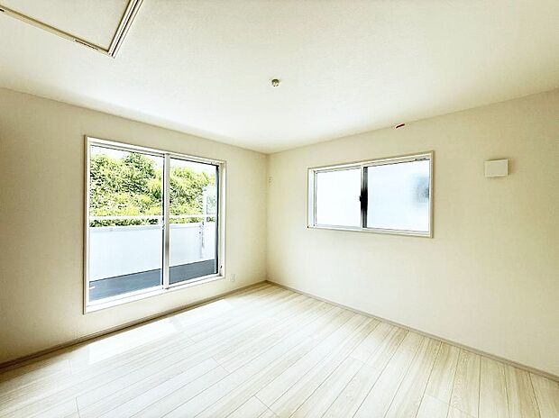 2号棟 ■読書や趣味リモートワークなどさまざまな用途に対応できる柔軟さがあります
