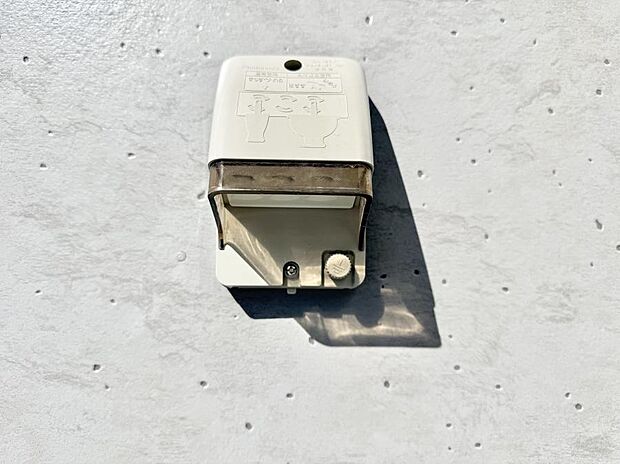 ■屋外に電源コンセントがあれば、高圧洗浄機で窓や外壁を掃除するなど便利です。