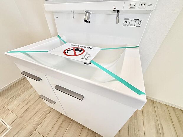 ■手洗いや顔を洗う時も快適に使える便利なシャワー