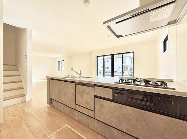 ■美味しい時間が生まれる、笑顔あふれるキッチン