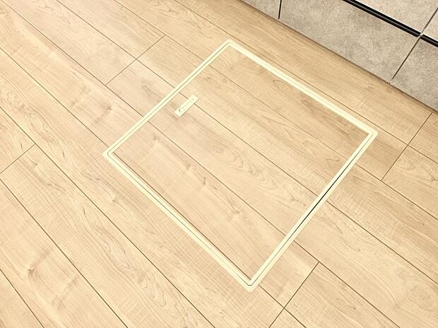 ■季節物など簡単に収納でき便利