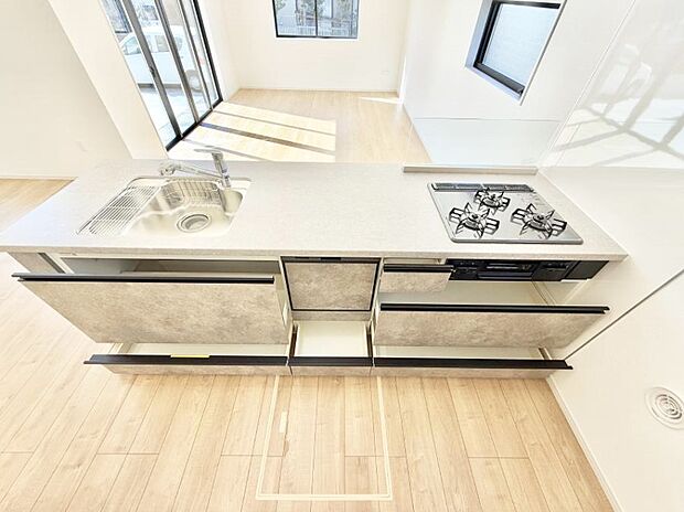 ■家族の絆を深める、温もりのあるキッチン