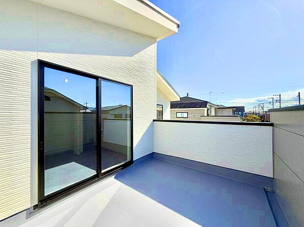 ■ 季節の移ろいを感じられる開放的な空間です