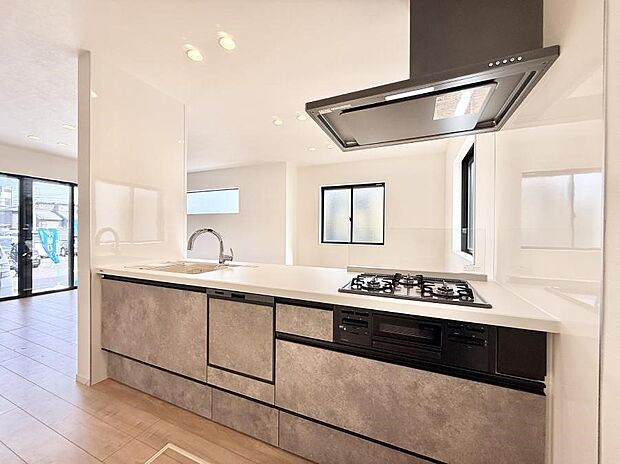 ■シンプルで美しく心地よい時間を生むキッチン空間