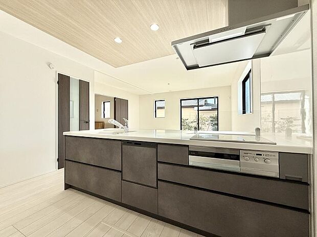 ■家族の絆を深める、温もりのあるキッチン