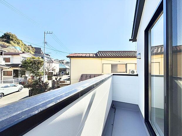 ■ 季節の移ろいを感じられる開放的な空間です