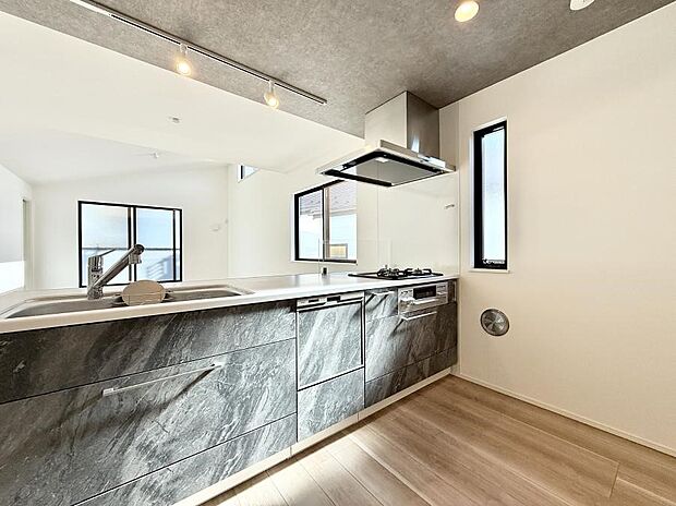 ■作る楽しみと食べる幸せを届けるキッチン