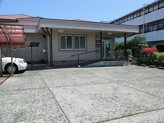 病院 100m 岡部内科医院