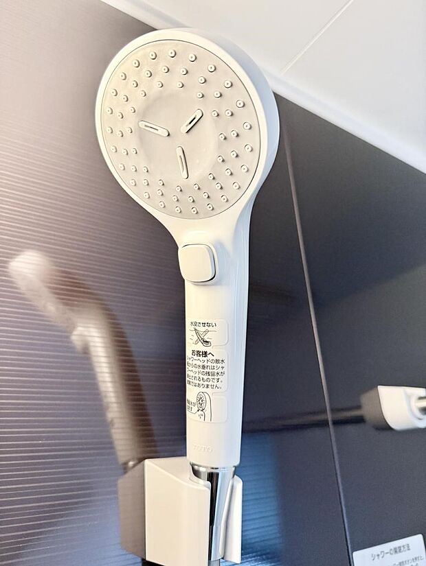 ■手元で簡単に止水できるため、水の無駄遣いを減らすことができます。