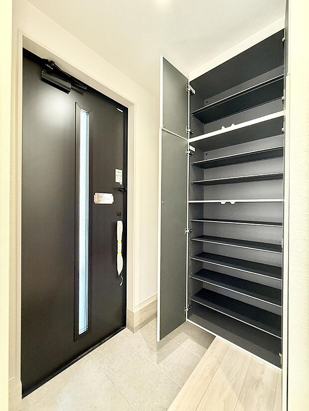 ■ ここから始まる一日、すっきり整った玄関