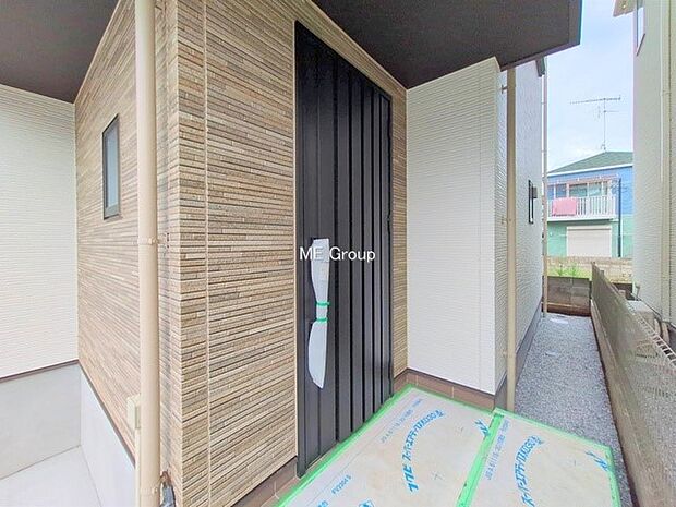 ■ 心地よい暮らしへとつながる、温かい玄関