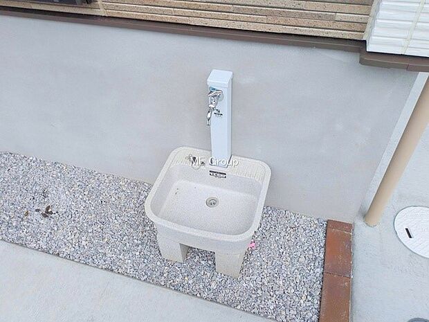 ■ガーデニングや洗車などの際に大活躍な屋外立水栓