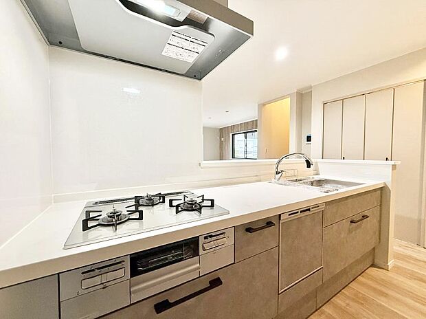 ■シンプルで美しく心地よい時間を生むキッチン空間