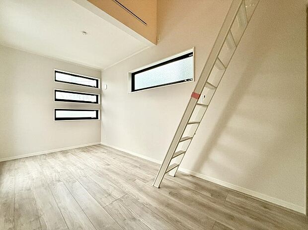 ■落ち着いた色合いのお部屋で穏やかな時間を楽しめます