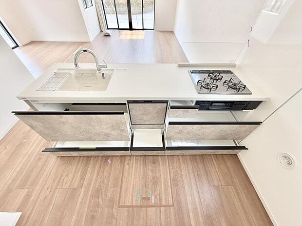 ■シンプルで機能的、毎日使いやすいキッチン