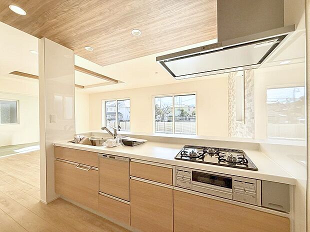 ■シンプルで美しく心地よい時間を生むキッチン空間