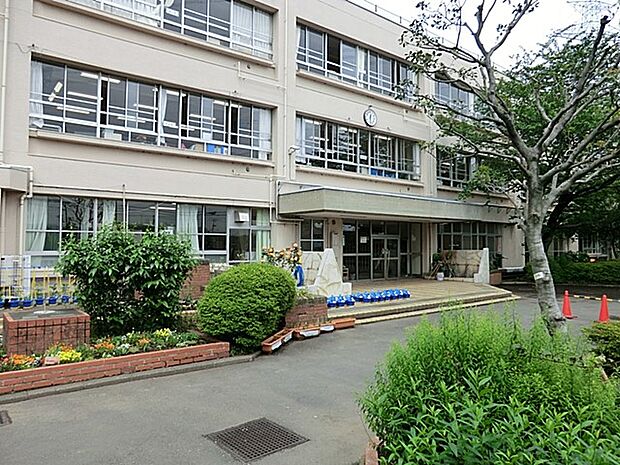 小学校 390m 稲城市立第六小学校
