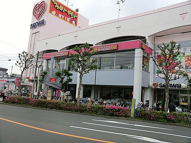スーパー 700m スーパー三和小川店