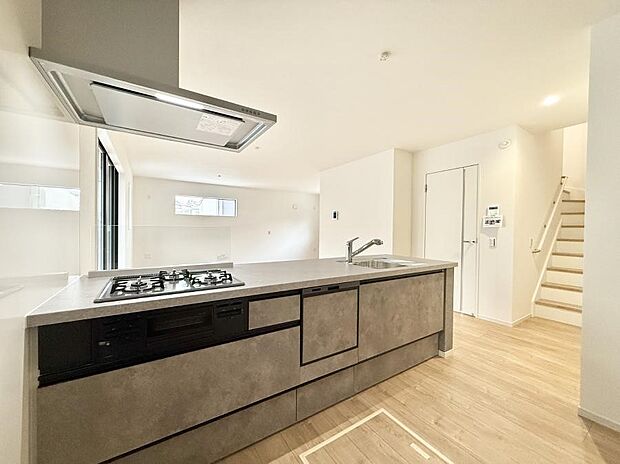 ■家族の絆を深める、温もりのあるキッチン