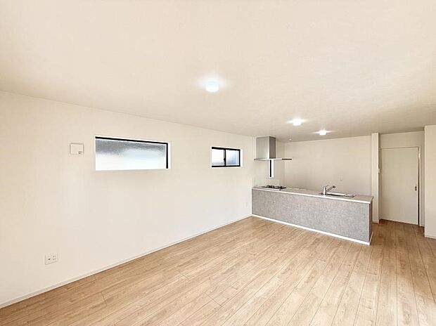 ■シンプルで機能的、毎日使いやすいキッチン