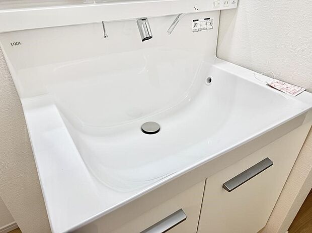 ■手洗いや顔を洗う時も快適に使える便利なシャワー