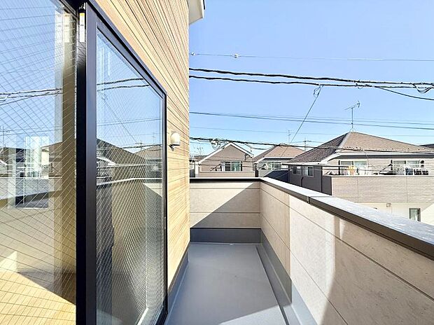 ■ 季節の移ろいを感じられる開放的な空間です